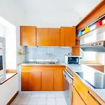 Lovely 2Br House In Beautiful Green Area