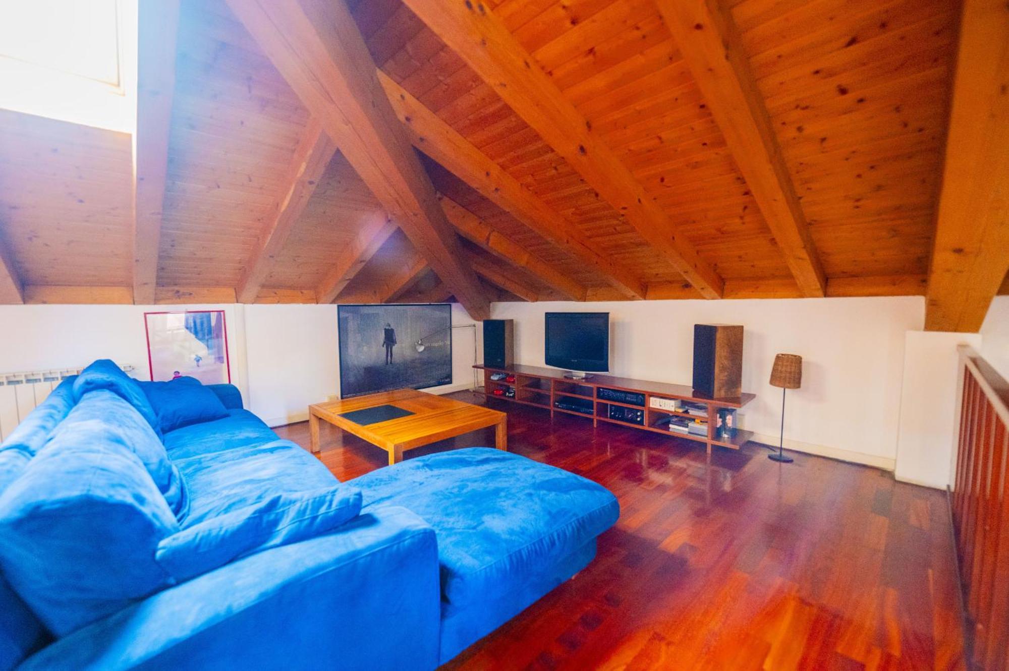 Lovely 2br House In Beautiful Area *