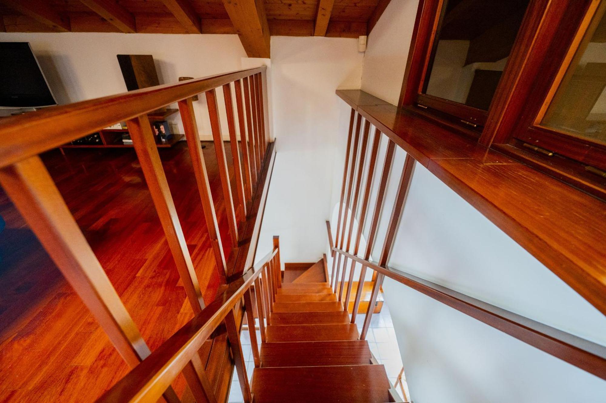 Lovely 2br House In Beautiful Area Rom