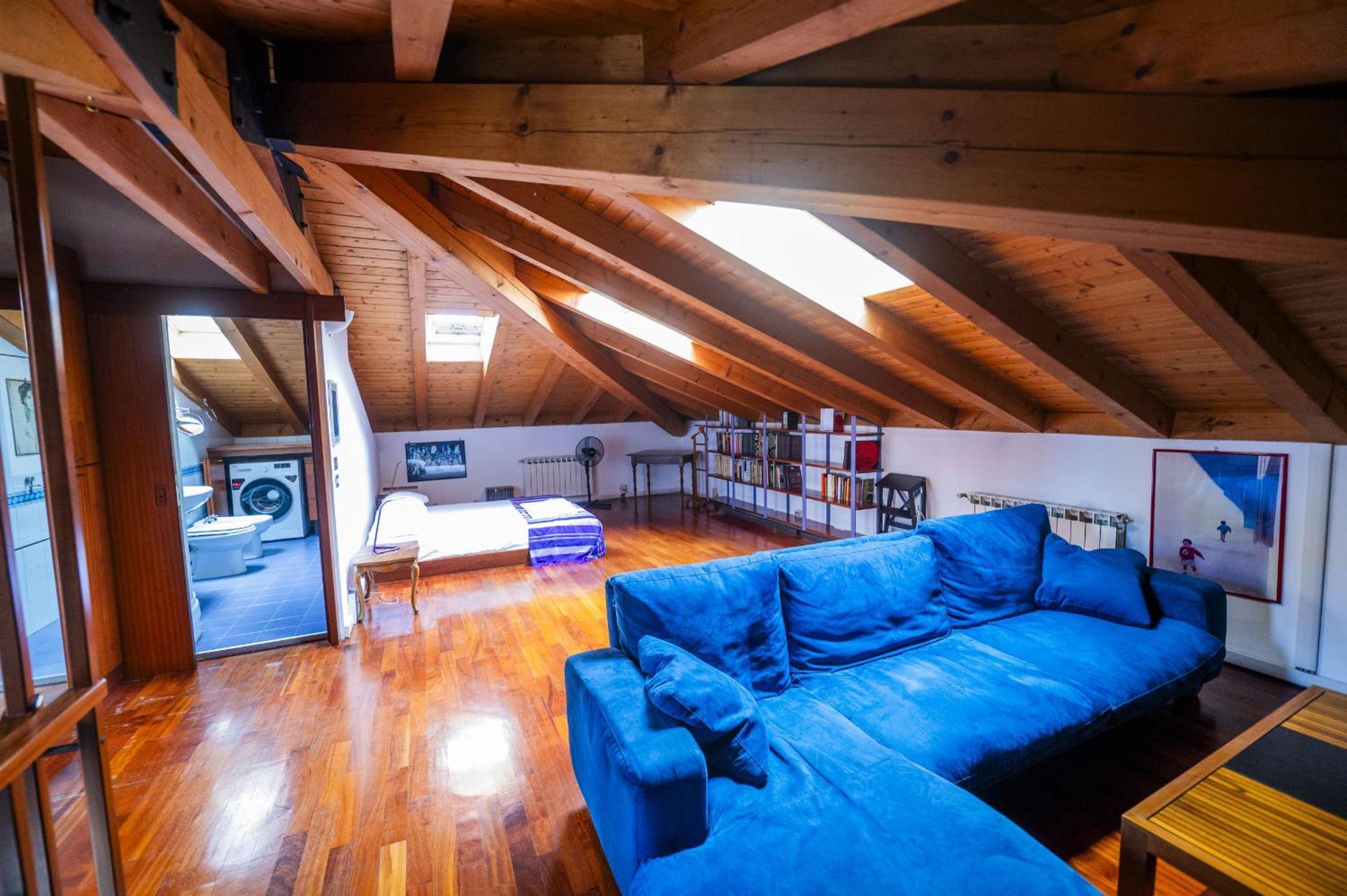 Lovely 2br House In Beautiful Area * Rom